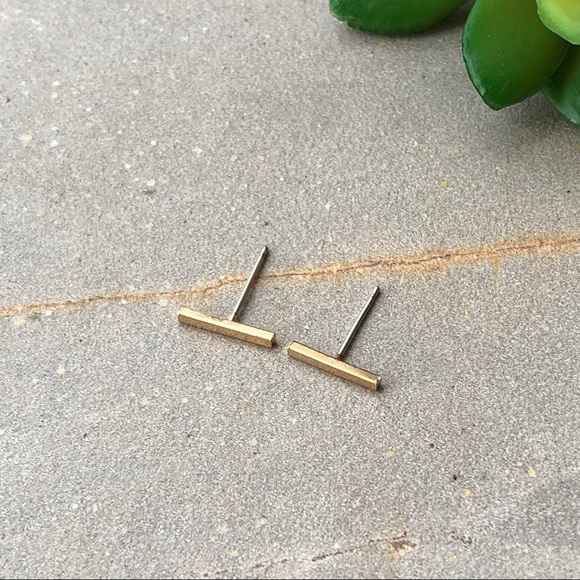 Gold Tone Minimalist Bar Dainty Earrings - Picture 5 of 8